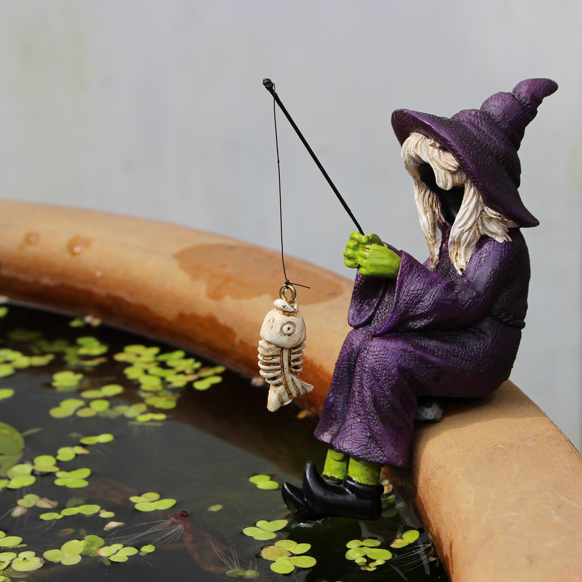 Cross-border New Halloween Ghost Festival Fishing Witch Resin Crafts Ornaments Fishing Fish Tank Ornaments Decoration Ceremony