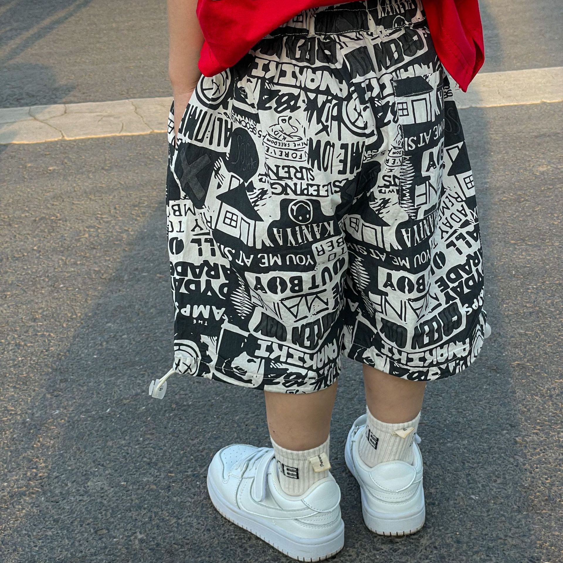 Boys' full printed cartoon casual pants shorts summer new medium and big children children handsome fifth pants medium pants fashion