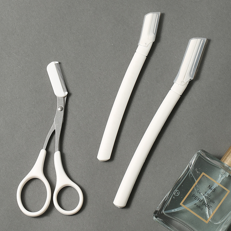 3 PCs eyebrow comb eyebrow scissors macro eyebrow trimmer with comb scissors suit novice professional safety tools scratch-proof household