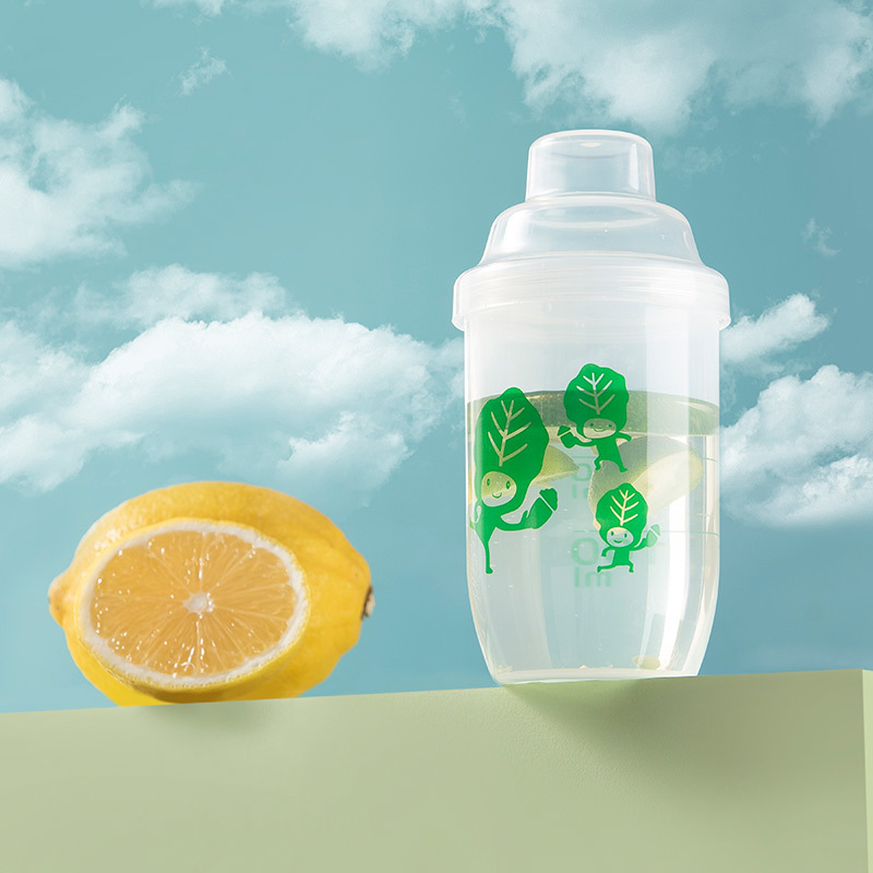 Sports accompanying carrying shaking cup watertight powder milkshake cup scale 200ml large diameter drinking cup customization