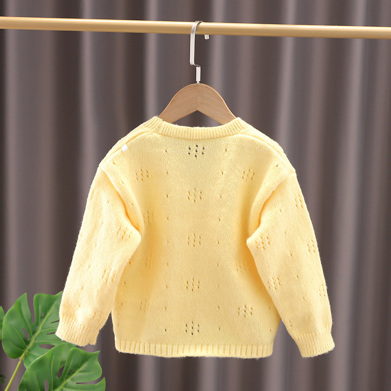 2024 autumn clothing girls' small and medium Children Baby Flower sweater cardigan children's sweater Western style children's clothing spring and autumn coat