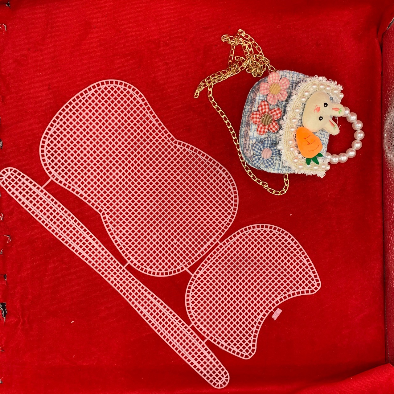 Horseshoe bag mesh liner cross-stitch plastic mesh fabric DIY wool embroidery woven bag accessories can be cut