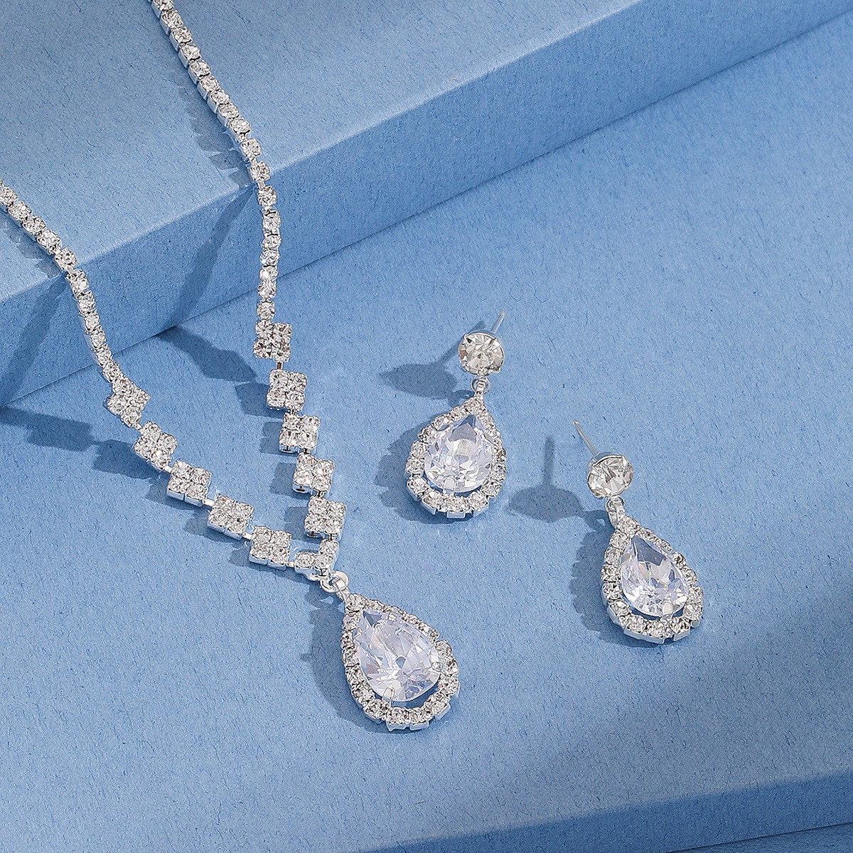Popular Wedding Necklace Earrings Set Water Drop Zircon Pendant Silver Plated Wedding Claw Chain Rhinestone Bridal Set Chain