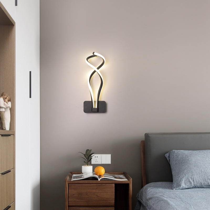 Nordic Modern Light Luxury Style Wall Lamp Artistic Personalized Creative Simple led Bedroom Living Room Bedside Note Wall Lamp