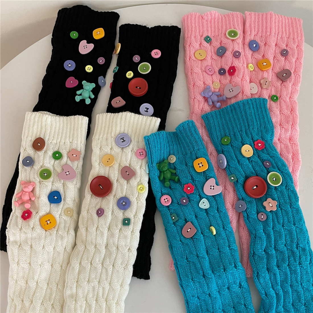 Niche design Y2K pure handmade button pin multi-color multi-element sub-culture leg socks leg cover pile socks