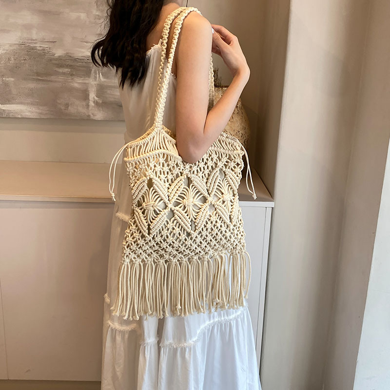 Women's Woven Small Bag New All-match Shoulder Crossbody Bag Seaside Straw Bag Hollow Bag Beach Bag Mobile Phone Bag