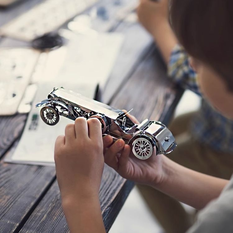 [A generation of hair] Ukraine Time for machine metal transmission assembly toys Big Boy's happiness