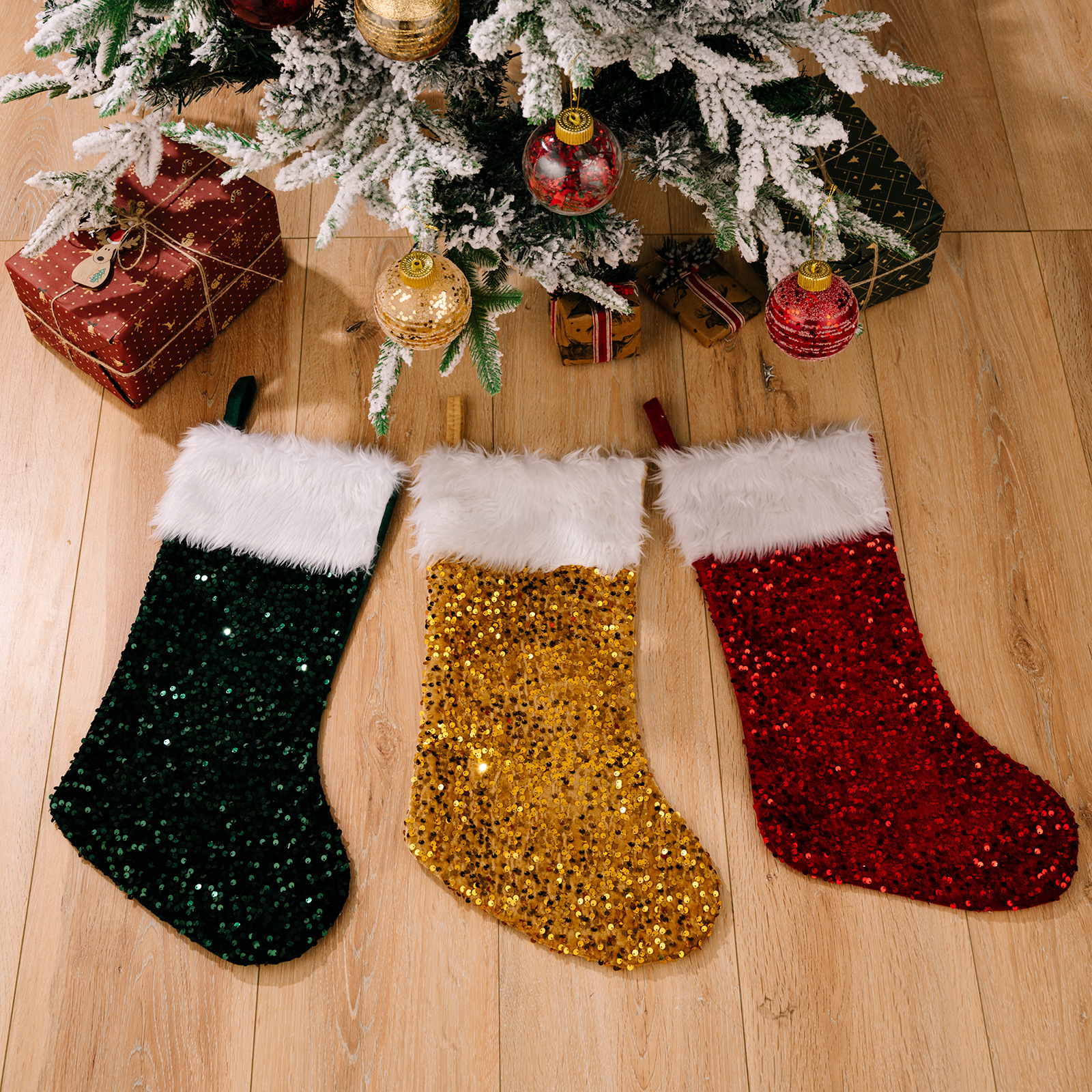 Christmas Decoration Supplies Sequin Christmas Stocking High-end Plush Christmas Stocking Red Sequin Gift Stocking_voghion.com