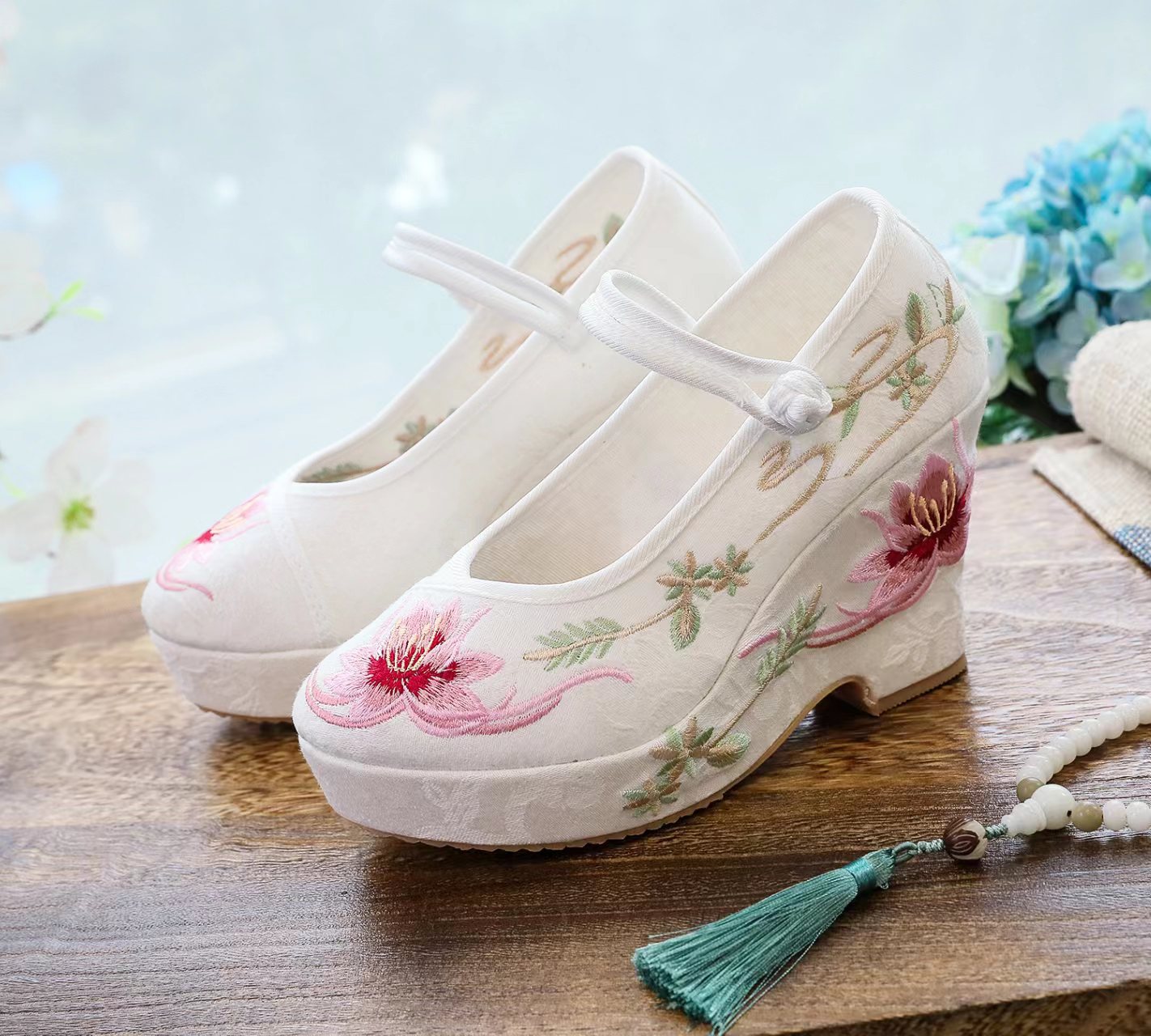 Ailian Hanfu Shoes Women's Antique High-heeled Ethnic Embroidered Shoes with Beef Sole Height 9cm Thick-soled Beijing Cloth Shoes