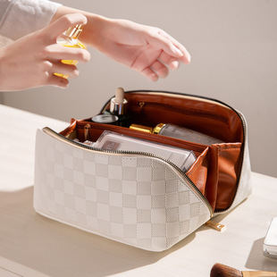 Square Pillow Bag Cosmetic Bag Women's Large Capacity Portable ins Cyber Celebrity Travel Cosmetic Wash Bag Storage Bag