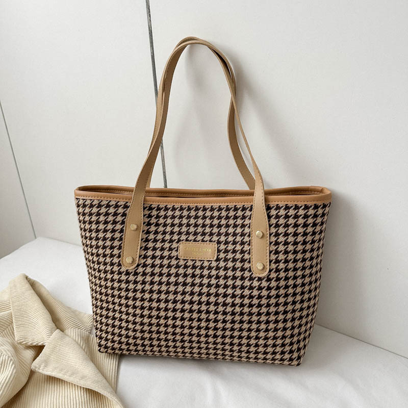 Fashionable commuter large capacity 2023 new autumn Plaid trendy casual new shoulder tote bag women's bag