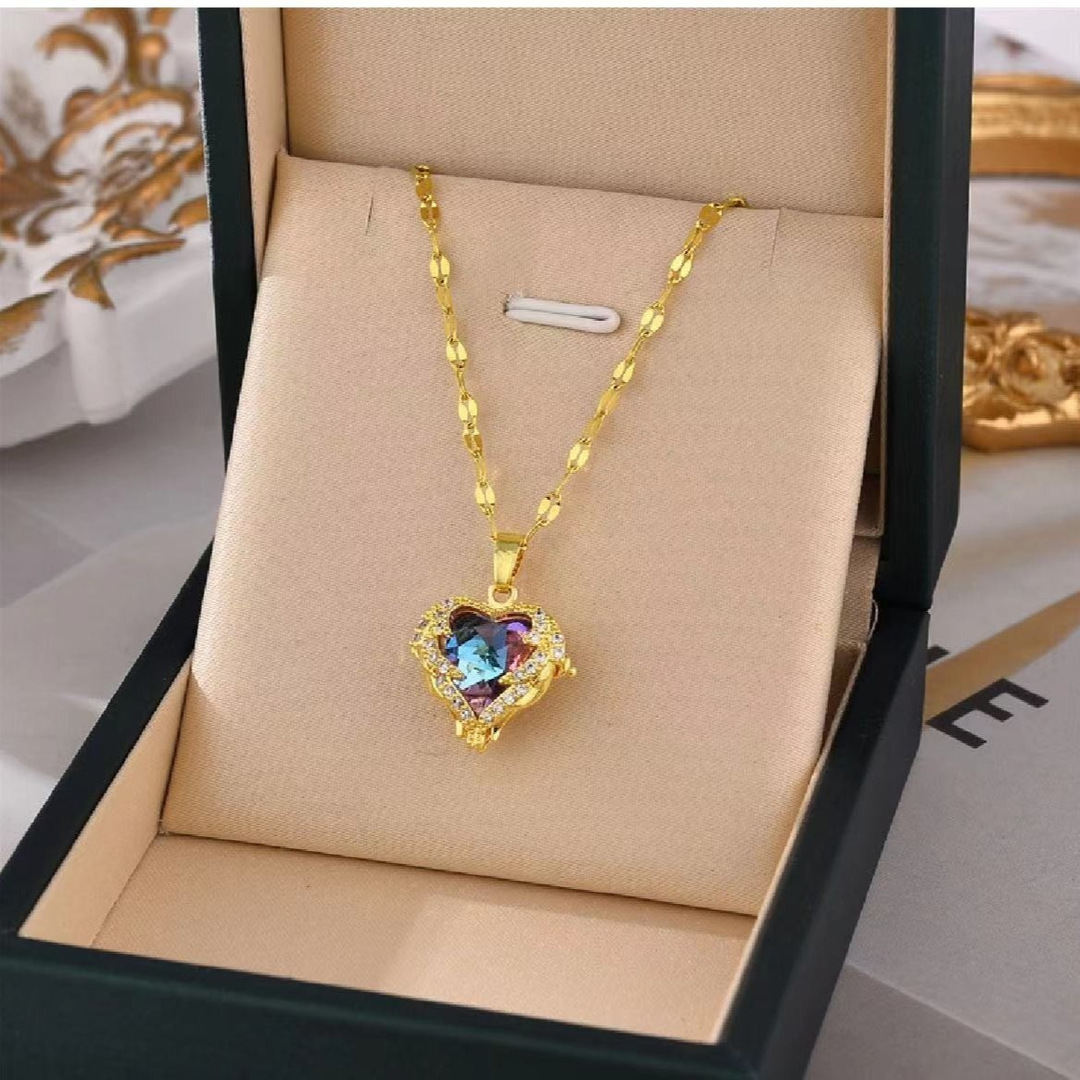 Titanium Steel Ocean Heart Titanium Steel Necklace Women's Full Diamond Colorful Crystal Pendant Clavicle Chain Trend Short Sweater Chain -319