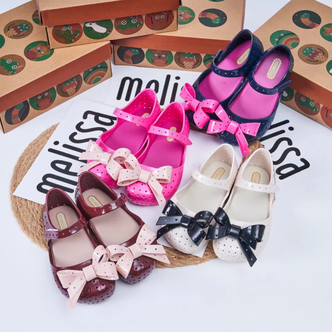 2023 Melissa New Sandals Square Toe Bow Hole Shoes Girls Sandals Beach Shoes Fragrant