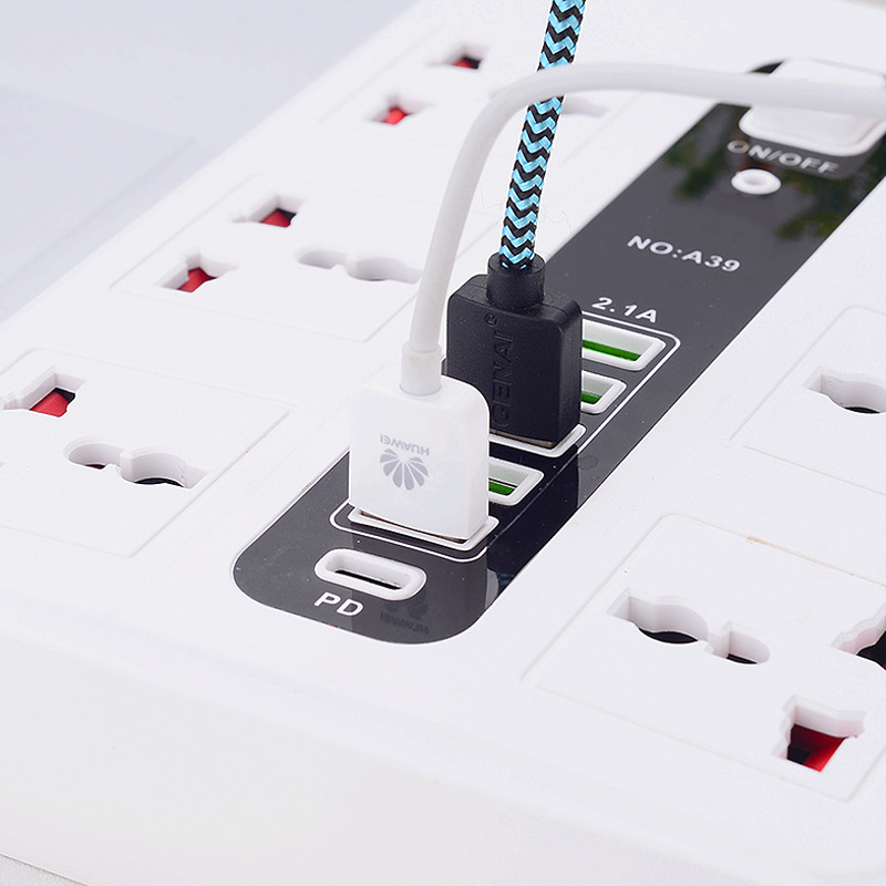Foreign trade wholesale smart perforated USB household drag plate British gauge multi-function long-term wiring board plug PD hole