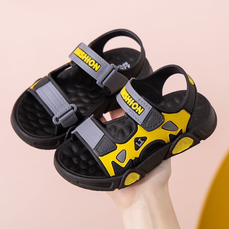 Children's Sandals for Men 2024 Summer New Arrival Middle School Children's Boys Student Shoes Soft Sole Anti-Slip Beach Sandals Trendy