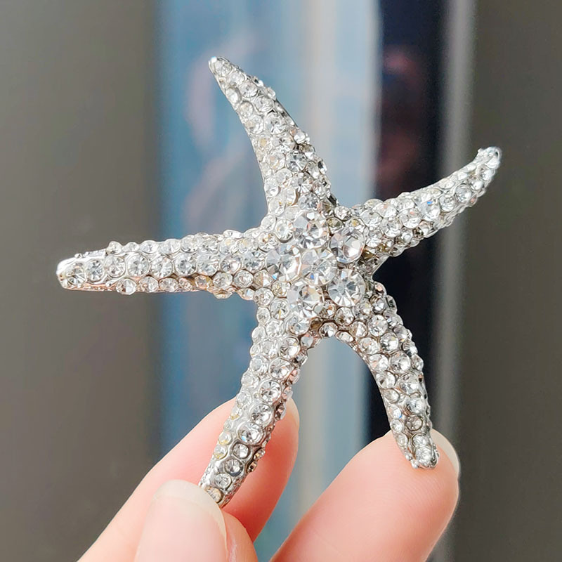 New inlaid rhinestone cute multi-color starfish brooch fashion personality star corsage spot factory wholesale