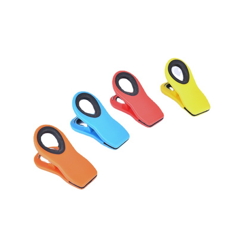 In stock color plastic clip magnetic clip clothes drying bed sheet holder refrigerator clip with magnet plastic clip