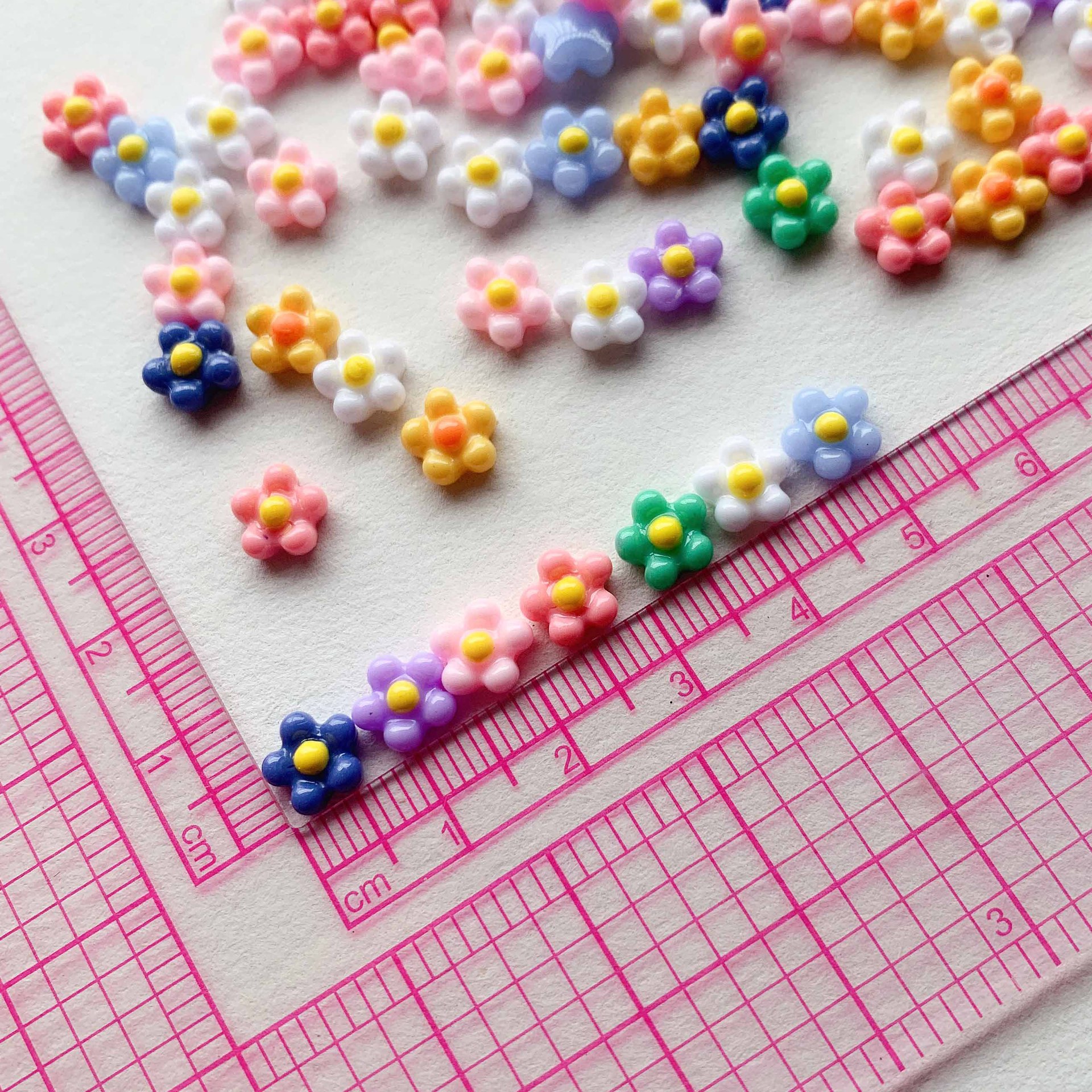 Mini Solid Color Egg Flower Five-petal Resin Accessories Nail Earrings Accessories Wholesale diy Hairpin Material