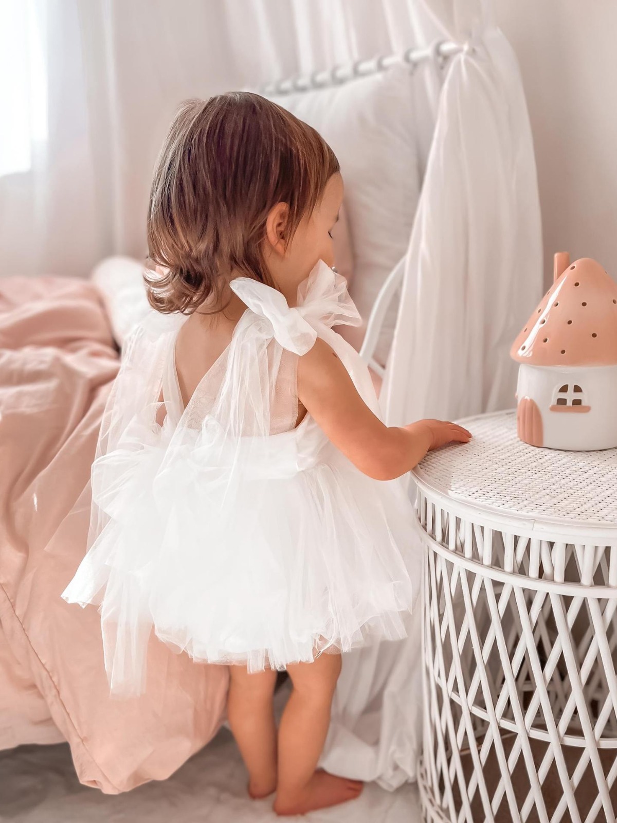 ins2024 summer baby girl sleeveless bag fart ha clothes baby mesh princess skirt newborn 100 days photo dress