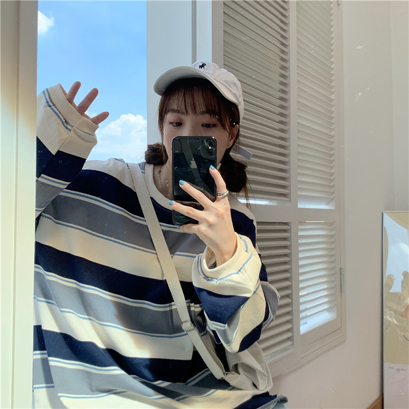 2021 Spring and Autumn New striped long-sleeved T-shirt women's fashionable ins loose top design sense plus size round neck bottoming shirt