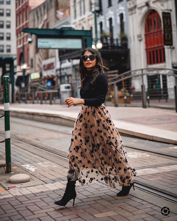 A large number of spot European and American skirt women