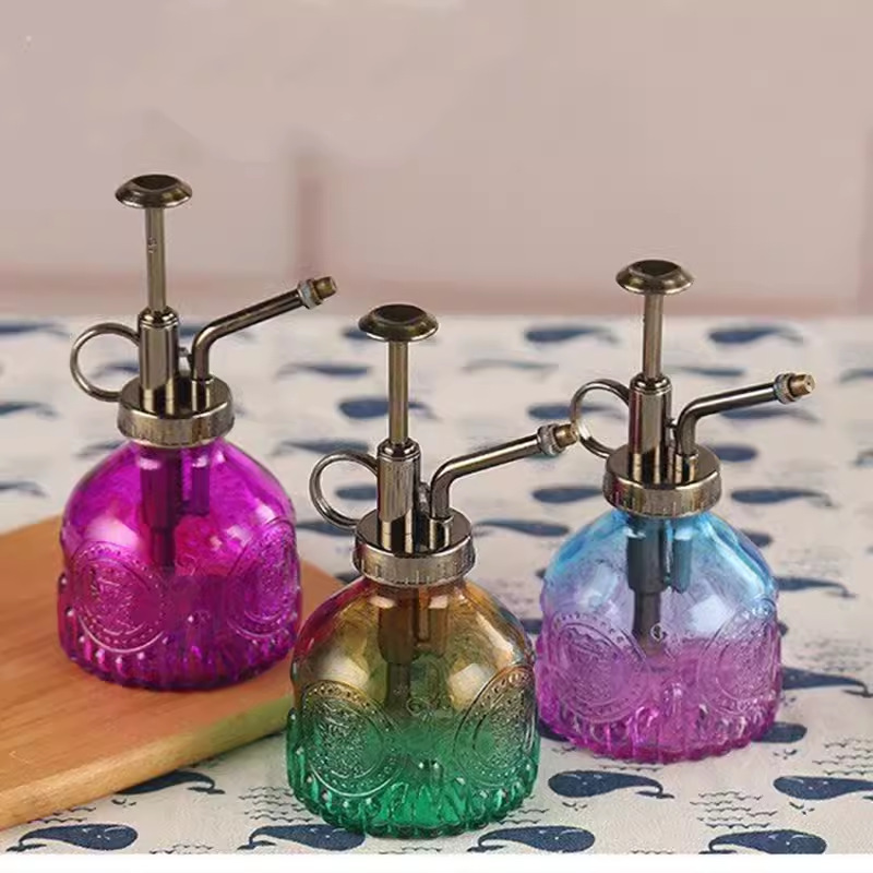 Retro European-style carved glass small watering can gardening watering pneumatic spray pot disinfection watering can watering can