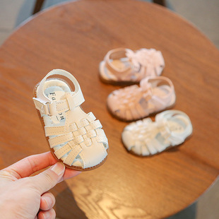 A generation of 2021 summer Korean cartoon love sandals Baotou girls Princess 0-1 years old soft bottom baby shoes