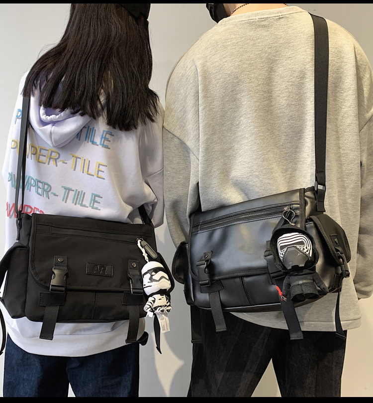 Messenger Bag Men's Hong Kong style large capacity trendy cool messenger bag functional style all-match workwear shoulder bag student class backpack