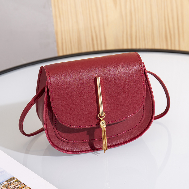 Women's bag 2020 new golden tassel double-layer semicircle single shoulder saddle bag fashion casual mobile phone bag small bag fashion