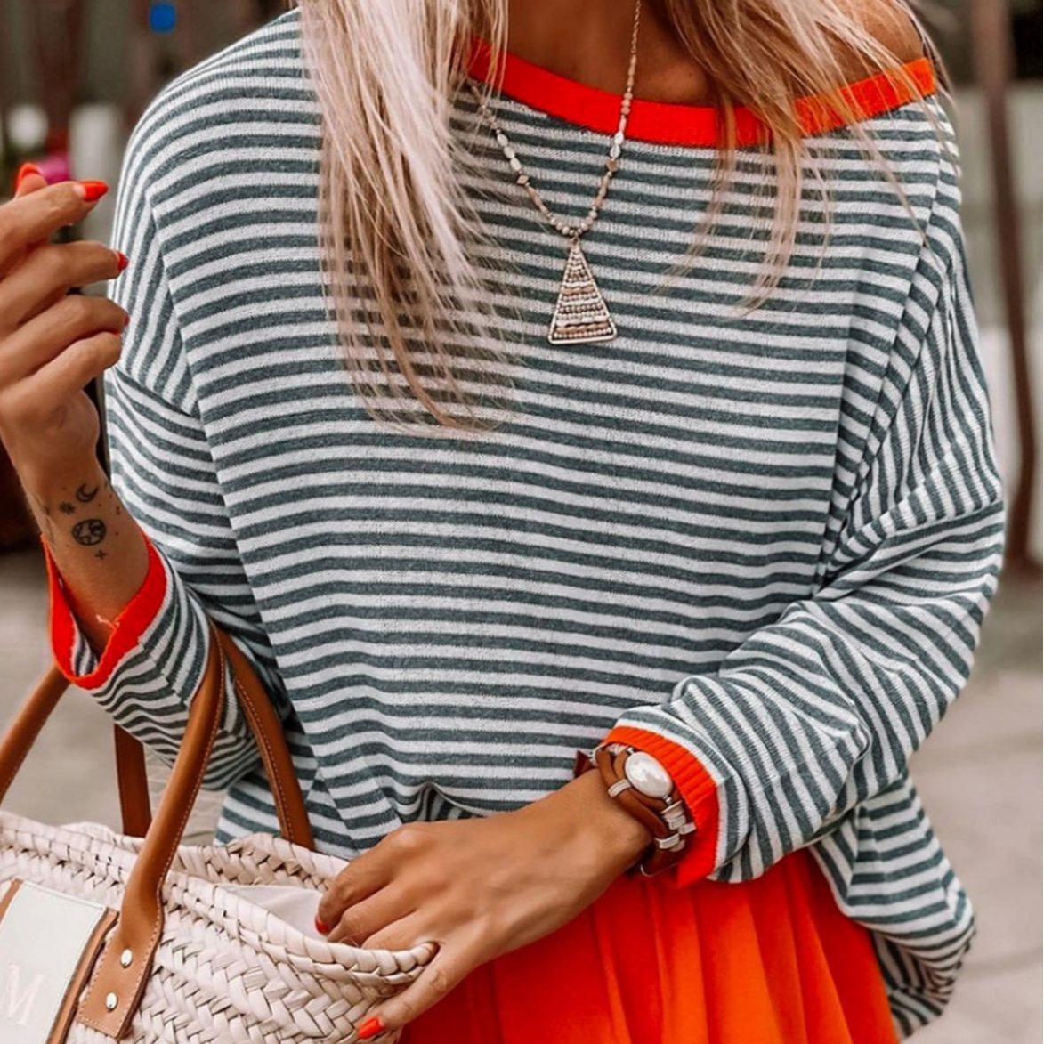 2024 New knitted sweater European and American Foreign trade striped contrast color design drop shoulder long sleeve top