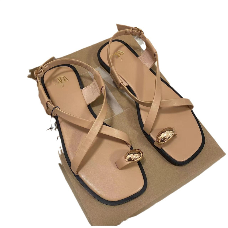 Independent Station Cross-border New Metal Clamp Split Toe Flat Sandals Cross Strap Design Buckle Women's Shoes shoe