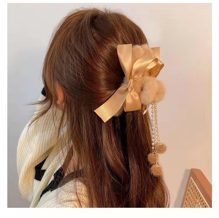 Cross-border hair ball with tassel butterfly knot plush grip hot selling autumn and winter fashion hairpin wholesale back head plate hair grip_voghion.com