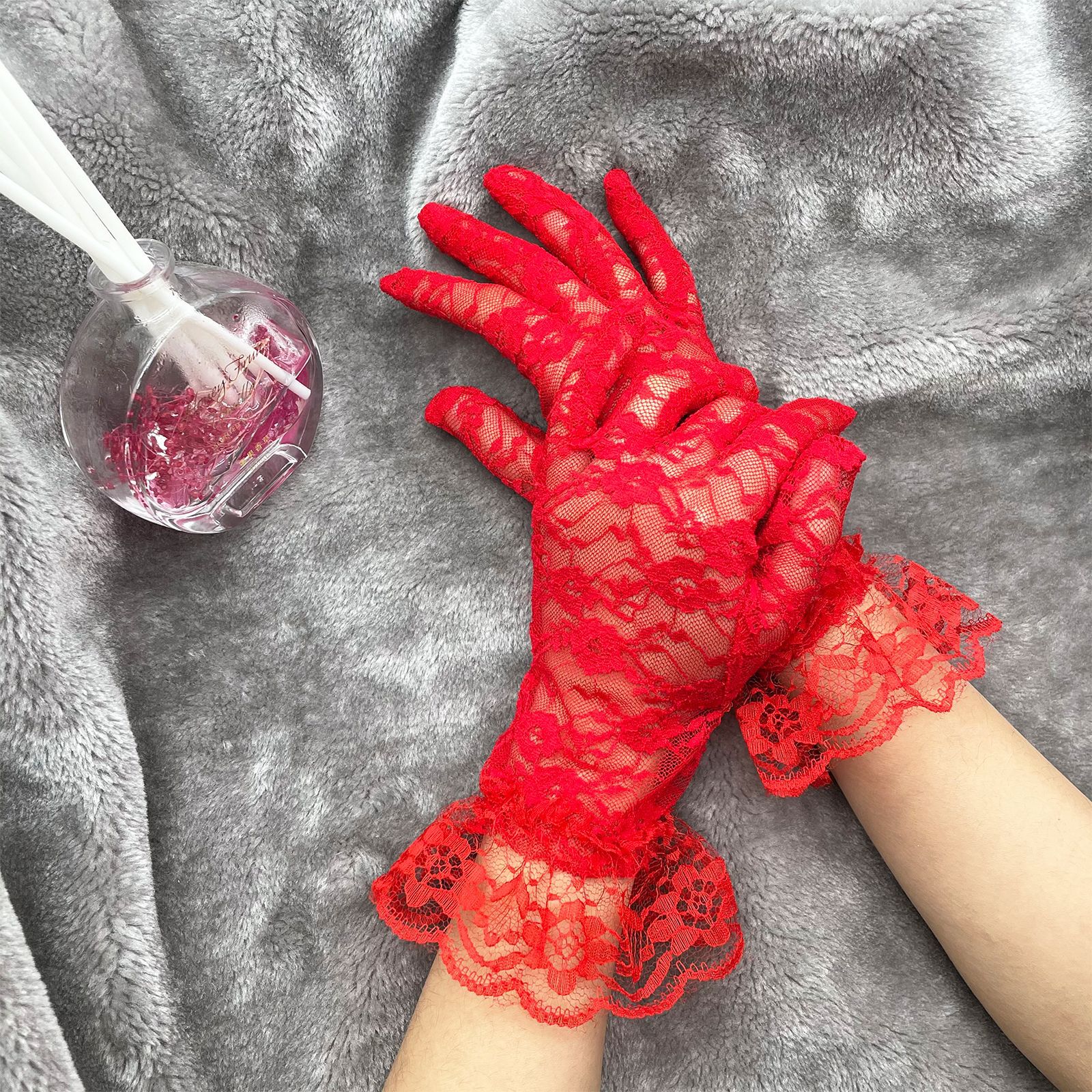Factory direct supply stretch flower lace summer sunscreen sexy riding sunscreen adult gloves wholesale