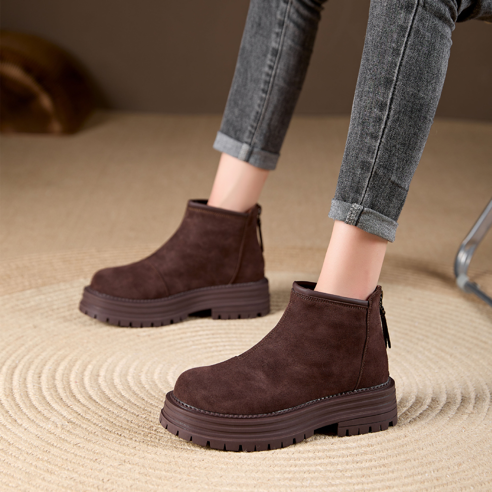 Thick bottom short boots 2024 winter new fashion retro fleece-lined warm all-match soft bottom frosted leather women's boots 716