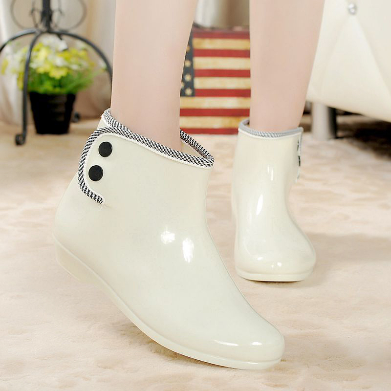 Women's short rain boots student water shoes South Korea fashion rain boots spring/summer autumn non-slip rubber shoes kitchen car wash water boots