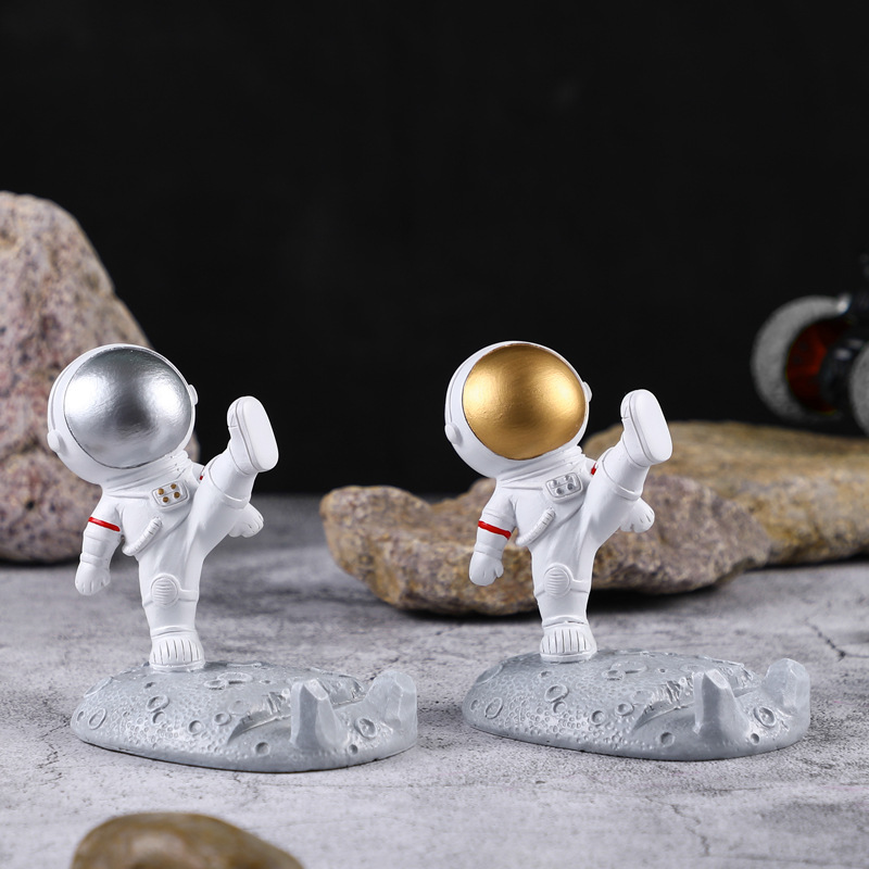 Factory Direct Creative Astronaut Mobile Phone Bracket Small Ornaments Resin Light Luxury Children's Room Gift
